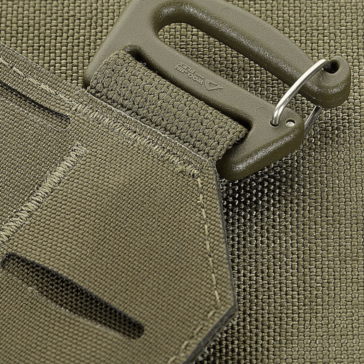 M-Tac etupaneeli Plate Carrier Cuirass QRS XL:lle, kestävä Cordura 500D, NIJ-sertifioitu, lähikuva soljesta ja kankaan rakenteesta, kuva 1
