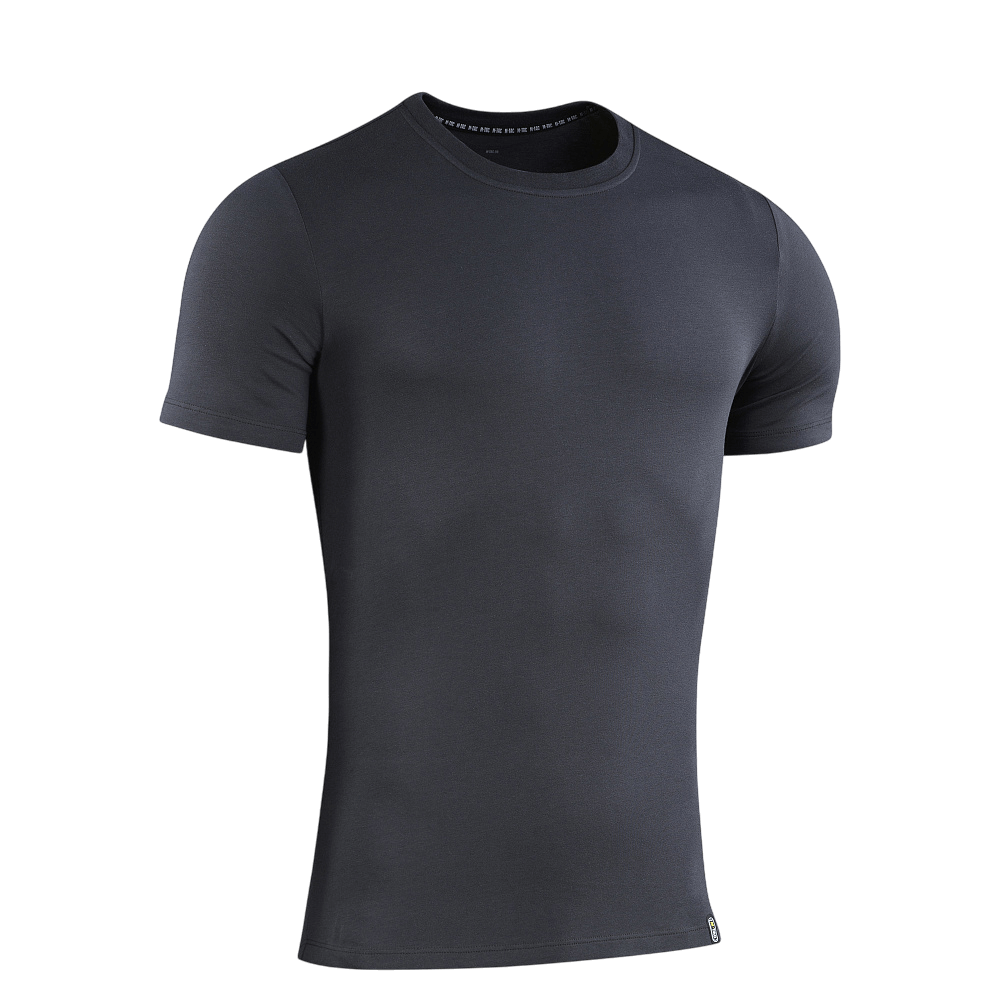 M-Tac T-shirt 93/7 Summer tummanharmaa, arkeen sopiva, 93% puuvillaa ja 7% elastaania, hengittävä mukavuus ja tyylikäs istuvuus.