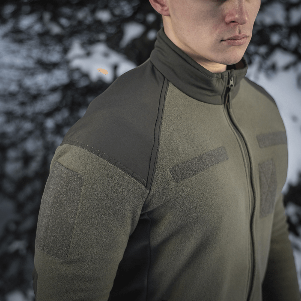 M-Tac Combat Fleece -takki oliivinvihreä, Himates-fleece, vahvistetut hartiopaneelit ja NIJ-sertifiointi, galleria-asento 1.