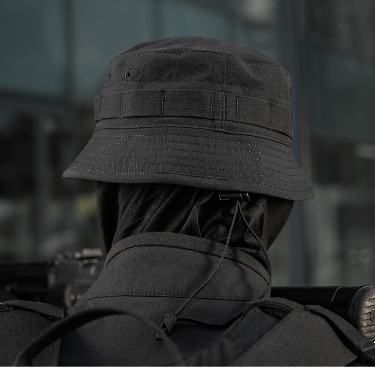 M-Tac Panamahat Gen. II Summer Flex musta nylon/elastaani ripstop-rakenteella, säädettävä hihna ja NIJ-sertifiointi, galleria-asento 1