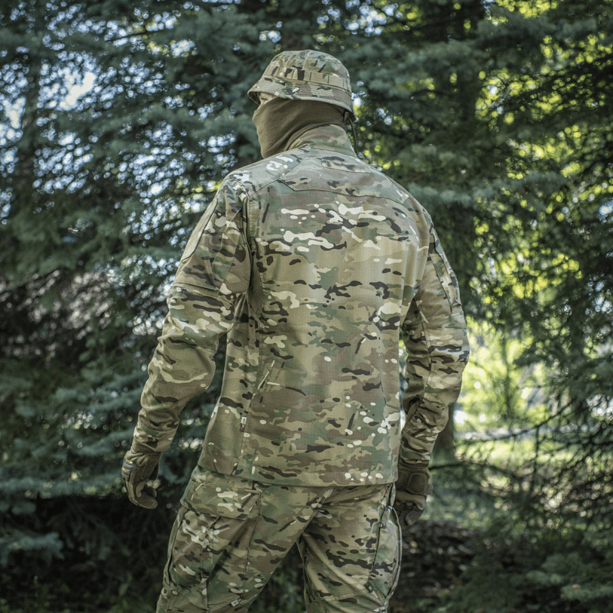 M-Tac-takki Sturm Gen.II NYCO Extreme multicam NIR-teknologialla, sopii taktiseen ja ulkoilukäyttöön. Maastokuvio sopii eri maastoihin.