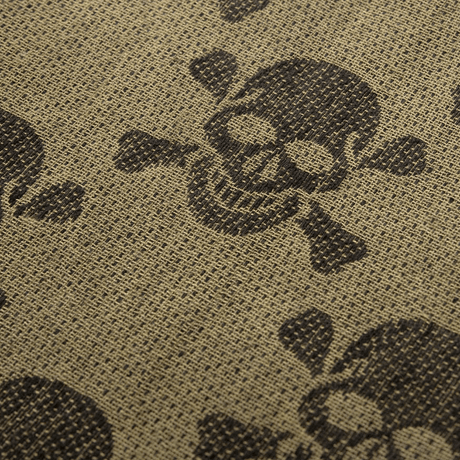M-Tac Shemagh Pirate Skull -huivi uniikilla kallokuosilla, 100% puuvillaa, suojaa auringolta, hiekalta ja tuulelta, taktinen huivi, 105 x 105 cm.