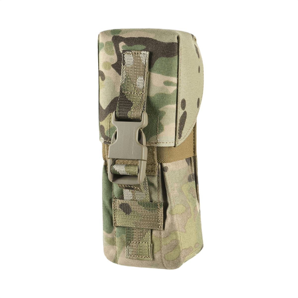 M-Tac kaksilipaslaukku Fastex-lukolla camokuviona ja kestävä Cordura 500D AR- ja AK-lipaille.