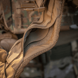 Lähikuva M-Tac War Belt ARMORista, kestävä Cordura 500D ja MIL-SPEC MOLLE-webbing taktisiin käyttötarkoituksiin.