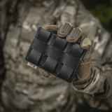 M-Tac paneeli patcheille MOLLE 120x85 plastbase, krog & løkke overflade, sopii patcheille ja ID:lle, pidetään sotilaan camo-asussa