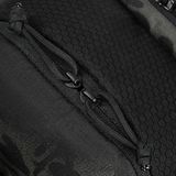 Yksityiskuva M‑Tac Cross Bag Elite Hexistä, robusti Cordura 500 -materiaali ja vahvat vetoketjut päivittäiseen käyttöön tai taktisiin varusteisiin.