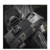 M-Tac Smartphone Lomme Elite Large Hex CORDURA HEX -materiaalista, musta magneettisoljella, pitää älypuhelimen turvallisesti jopa 6,5 tuumaa.