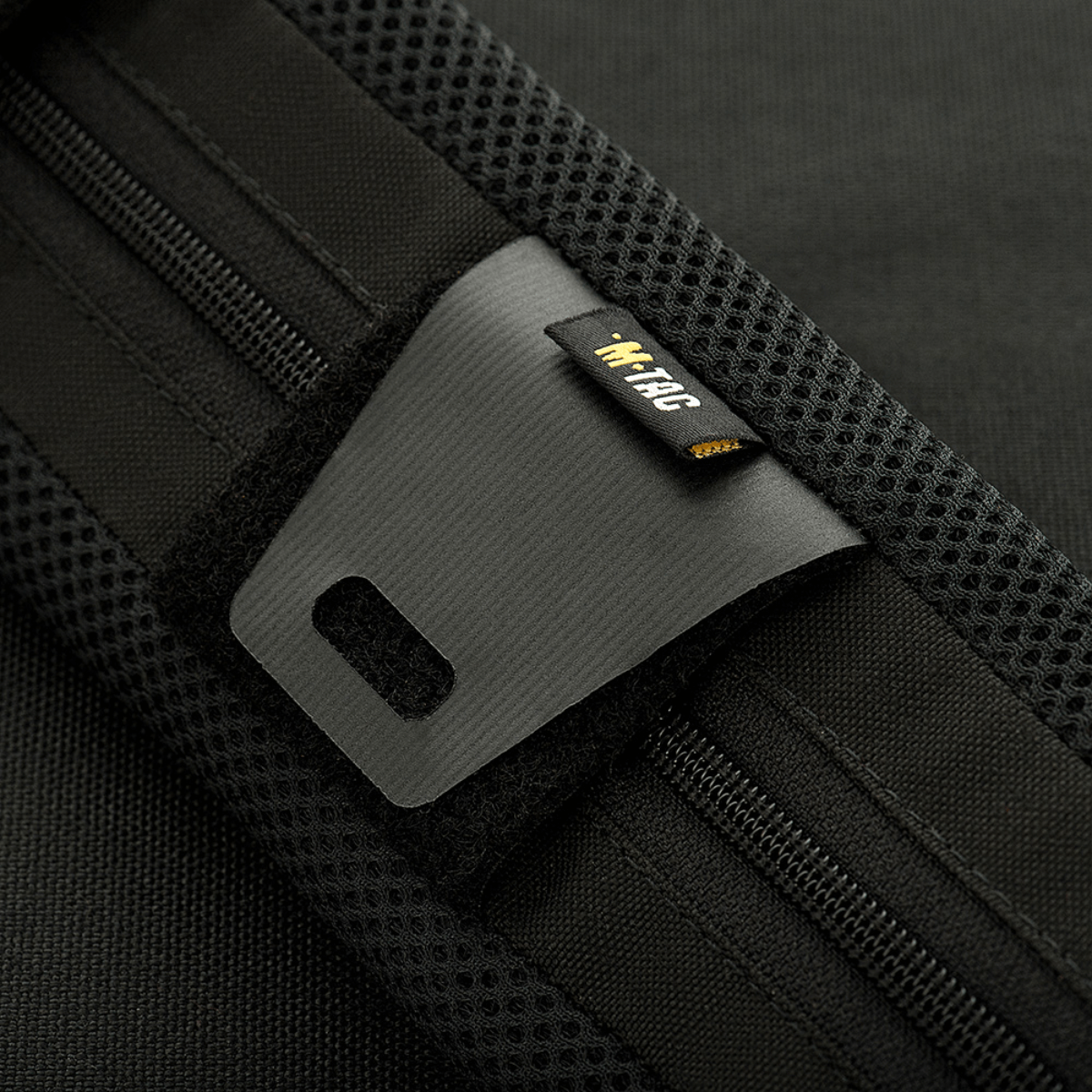 M-Tac olkahihnan pehmike 50 mm Elite, kestävästä Cordura-materiaalista ja 3D-mesh lisämukavuutta ja ventilointia varten.