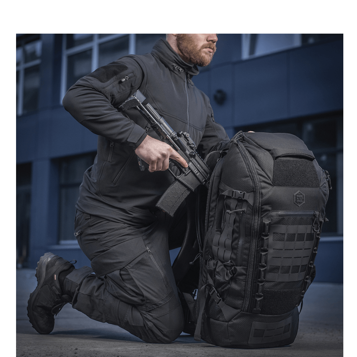 M-Tac reppu Large Elite Hex Gen. IV, ergonominen muotoilu, Cordura-materiaalia, ihanteellinen turvalliseen kuljetukseen.