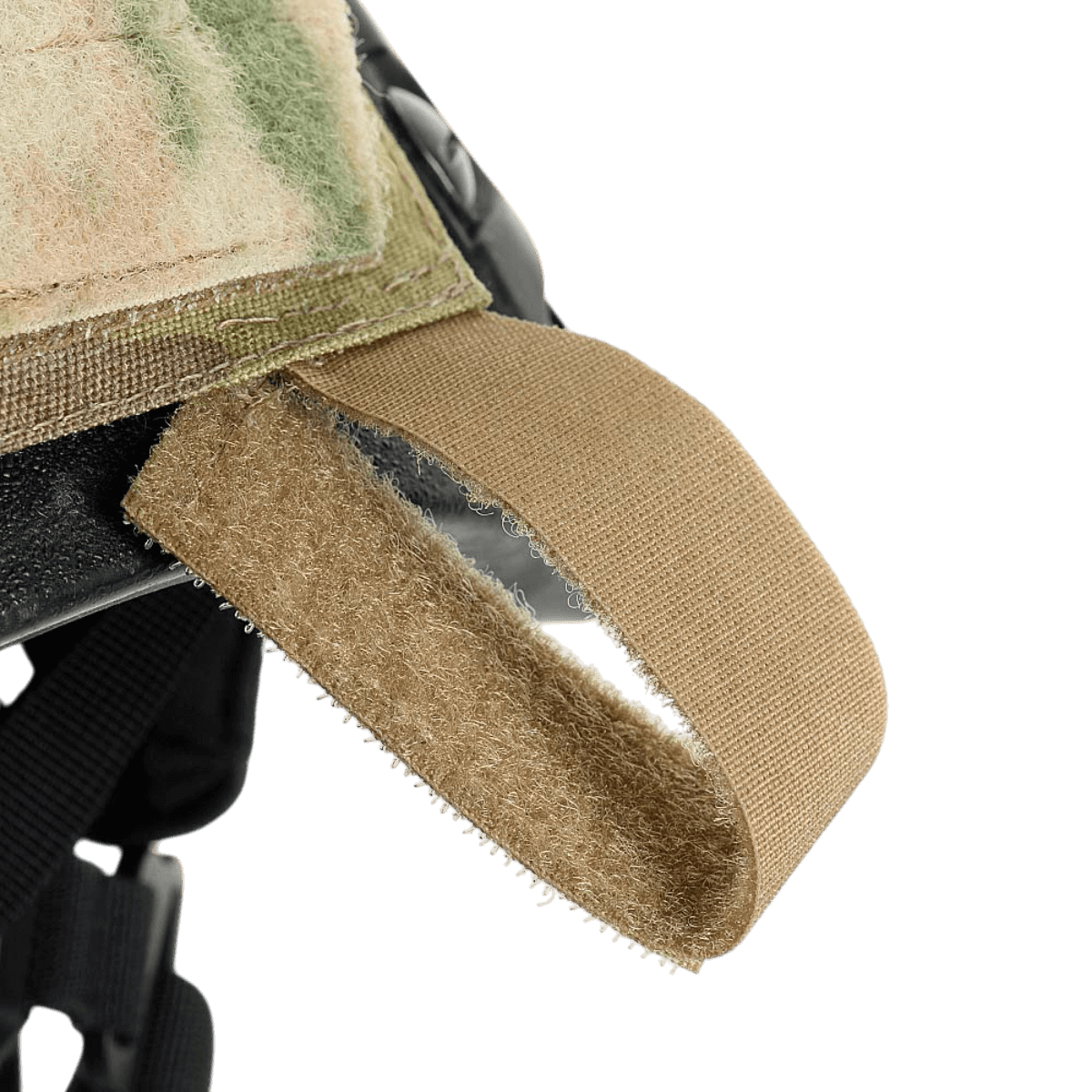 M‑Tac Hjelmcover Shroud Elite Velcro-sululla ja MULTICAM-muotoilulla TOR-D-kypärille, suojaa mekaanisilta vaurioilta ja kulumalta.