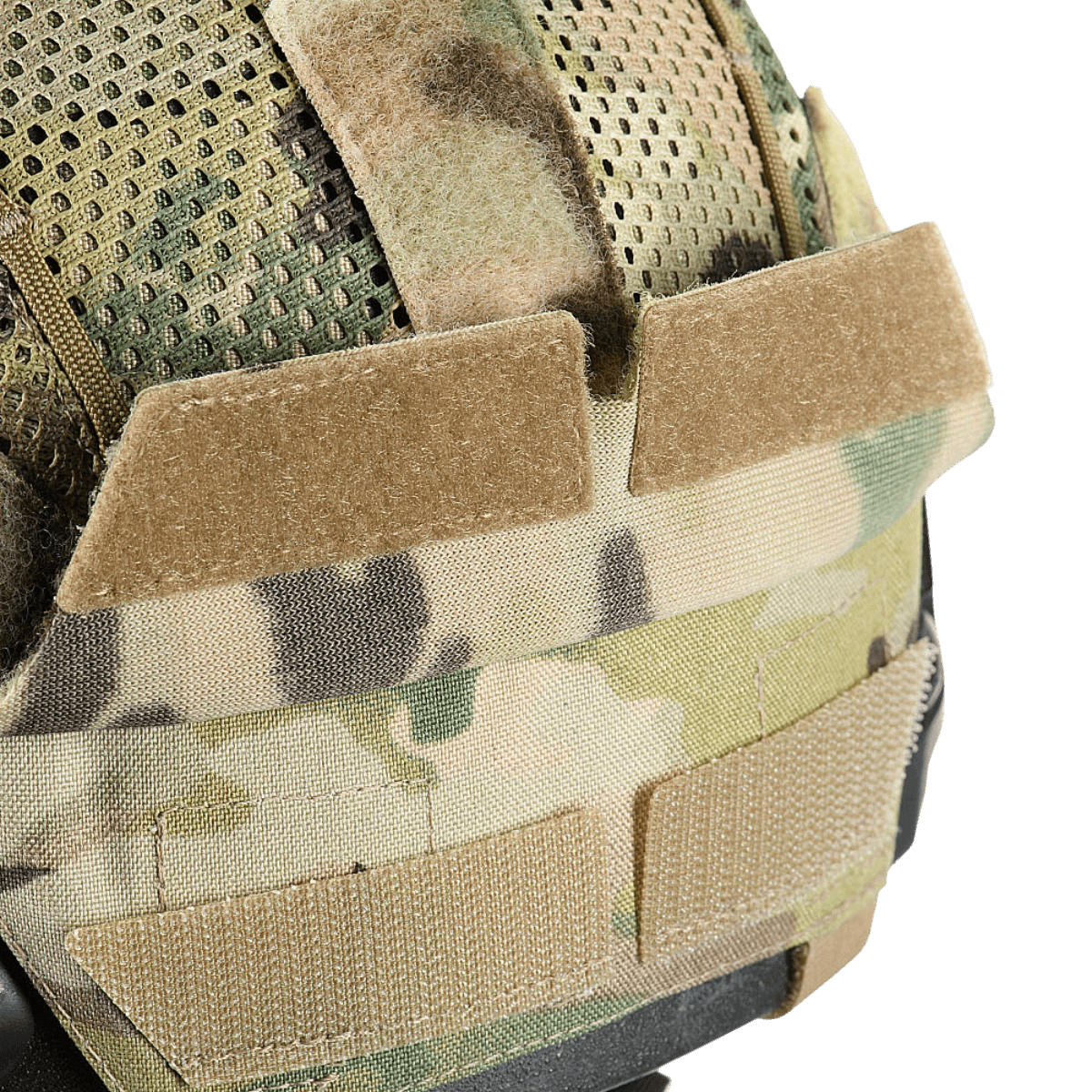 M‑Tac Hjelmcover Shroud Elite MULTICAM-maastokuvio, suunniteltu TOR-D-kypärille, Velcro-paneelit ja remmit lisänaamiointia varten.