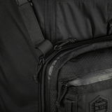 M-Tac Tablet Bag Laser Cut Hex Cordura 500D:ssä, Laser Cut MOLLE -lisävaruste etupaneelissa.