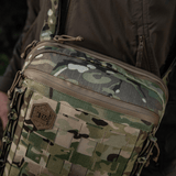 M-Tac Tablet Bag Laser Cut Hex camokuvio, Cordura ja Laser Cut MOLLE -paneeli lisävarusteille, sopii EDC:hen ja piilotettuun kantoon.