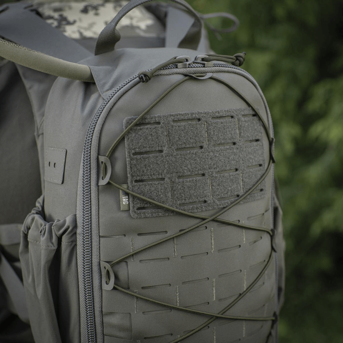 M-Tac STURM Elite -reppu MOLLE Laser Cut -etupaneelilla ja kestävillä materiaaleilla, ideaali lyhyille kenttäretkille ja varusteiden kuljetukseen.