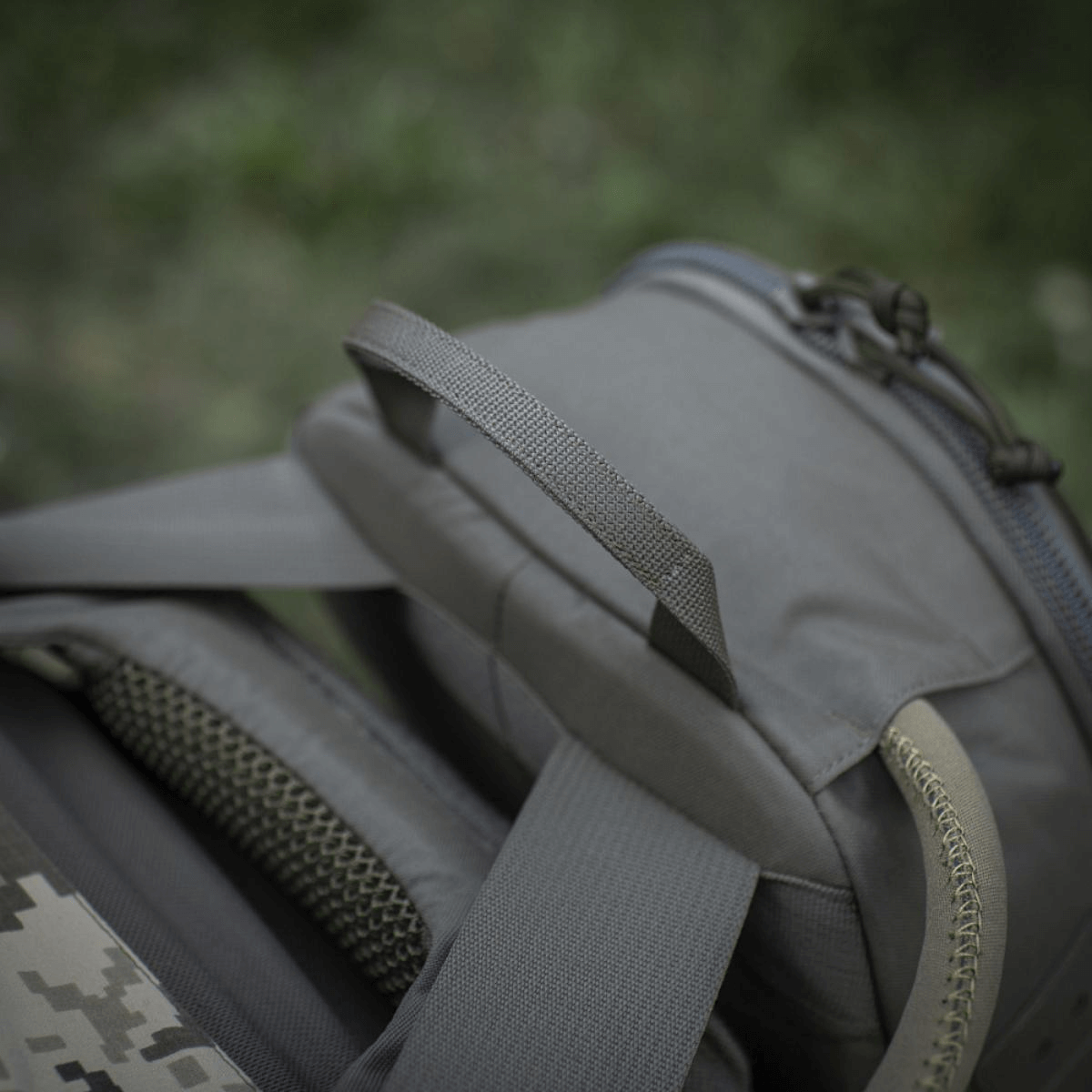 M-Tac STURM Elite -reppu Cordura-materiaalilla ja MOLLE Laser Cut -yksityiskohdilla, ihanteellinen taktiseen käyttöön.