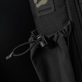 Yksityiskohta M-Tac STURM Elite -repusta joustavalla sivutaskulla ja MOLLE Laser Cut -paneelilla.