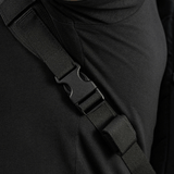 Lähikuva M-Tac STURM Elite -repusta vahvalla olkahihnalla ja YKK-soljella istuvuuden varmistamiseksi.