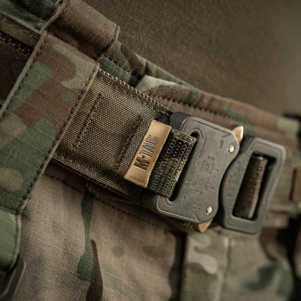 M-Tac Cobra Buckle taktinen vyö Laser Cut AustriAlpin-lukolla sotilaskäyttöön camodesignissa.