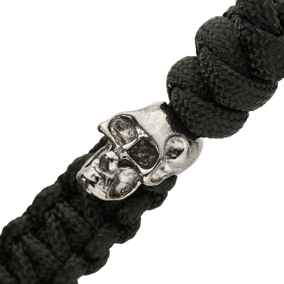 M-Tac Loopy Snake Skull Lanyard punotulla paracordilla ja hopeanvärisellä kallo-yksityiskohdalla, ihanteellinen vetämään veitsiä nopeasti ja tyylikkäästi.