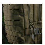 M-Tac Large Assault Pack Laser Cut -reppu, vetoketju ja MOLLE-kiinnitys, yksityiskohta sivutaskusta