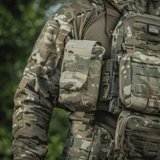 M-Tac Mediclomme Small Vertical Elite multicam-nylonista, NIJ-sertifiointi, kiinnitetty taktiseen varustukseen, näytetty galleria-asemassa 1.