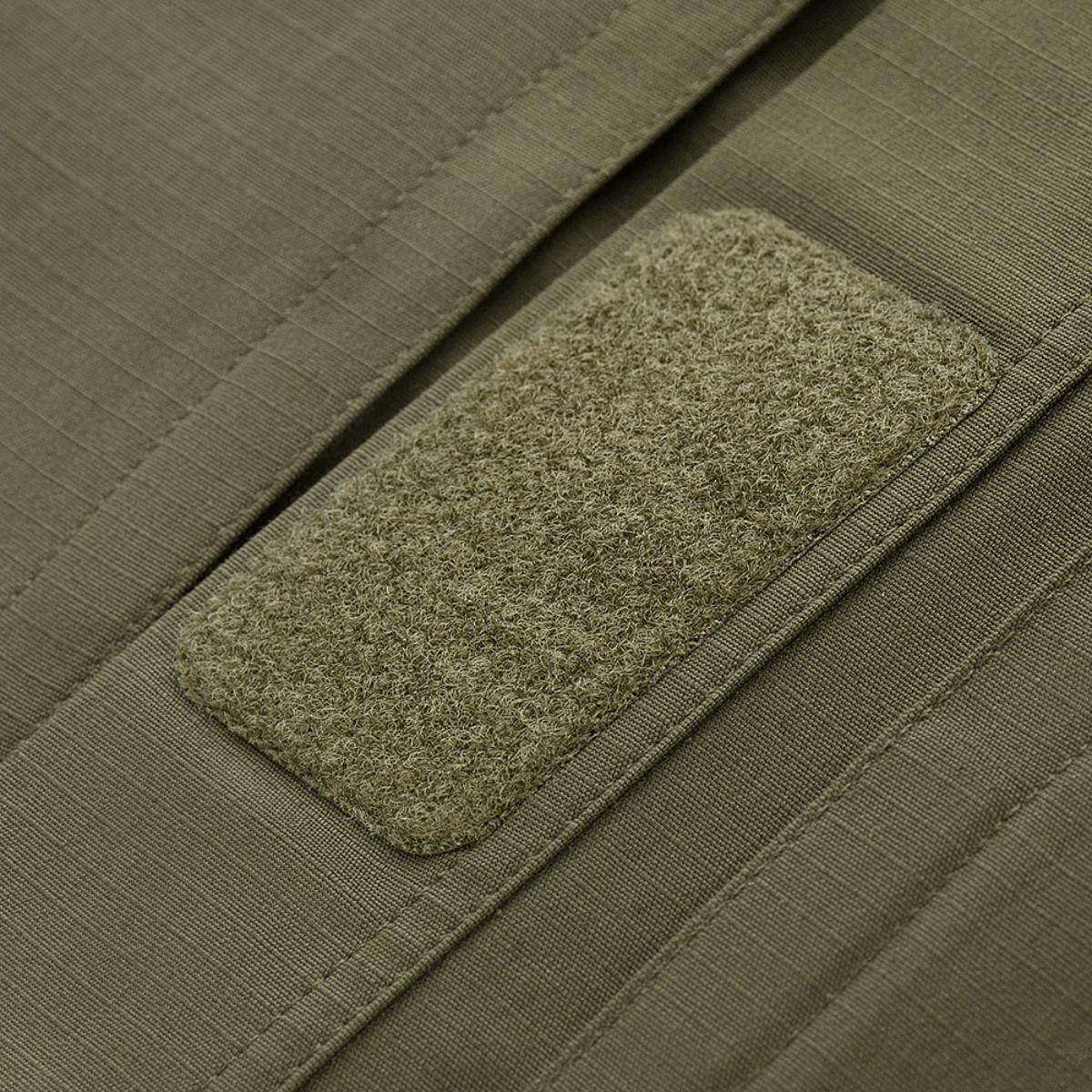 Lähikuva M-Tac Patrol Flex -takista Velcro-paneelilla nimilapulle.
