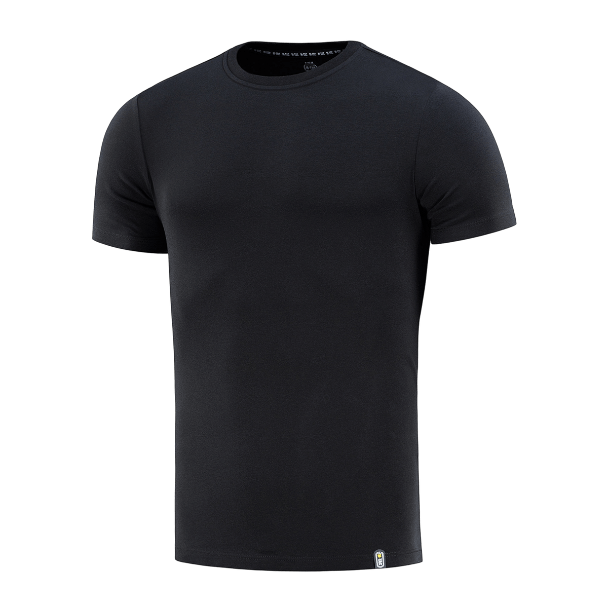 M-Tac T-shirt 93/7 Summer, musta arkipaita, 93% puuvillaa ja 7% elastaania, sopii lämpimiin kesäpäiviin.