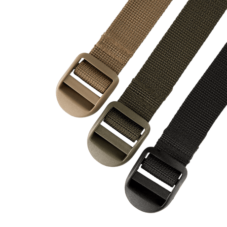 M-Tac puristusremmi kolmessa värissä, kestävä 25 mm nylon vaellukseen ja sotilaskäyttöön.