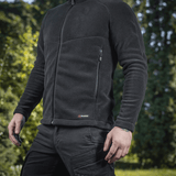 M-Tac Sprint Fleece Sweatshirt Polartec mustana, toiminnallinen huppari Polartec® 200 Series -fleecestä, sopiva mukavuuteen ja lämpöön.