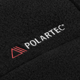 Musta Polartec-materiaali M-Tac Combat Fleece Polartec -takissa, merkin logo näkyvissä.