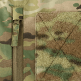 Yksityiskohta M-Tac Alpha Gen.IV Pro Primaloft -takista Multicam-kuosissa ja Brookwoodin vettähylkivä kalvo.