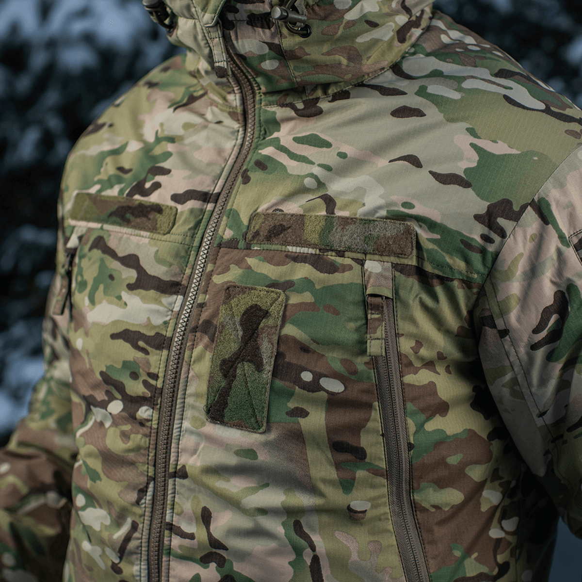 M-Tac Alpha Gen.IV Pro Primaloft -talvitakki alkuperäisellä Multicam-kuosilla.