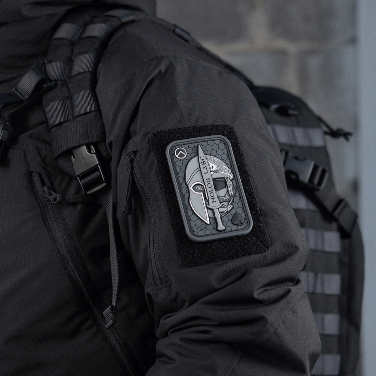 M-Tac Patch Molon Labe 3D PVC takissa Velcro-kiinnityksellä, 300-spartalaisista inspiroitu, realistinen kuminen (PVC) 3D-efekti