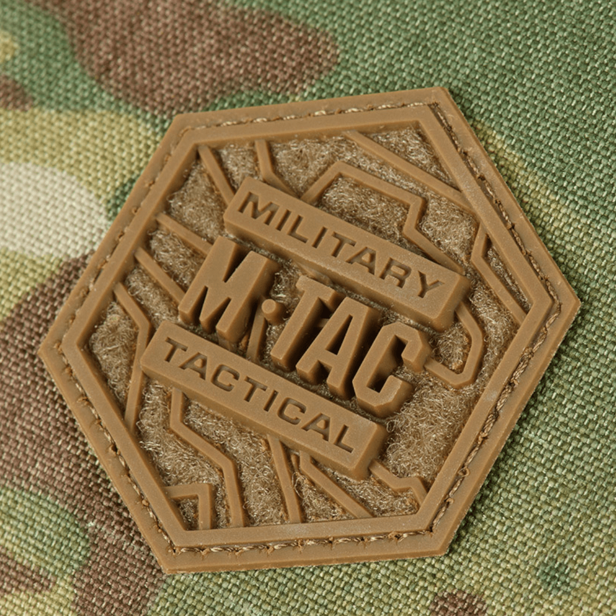 M-Tac Konvert Taske Elite, lähikuva Cordura-kankaasta ja sotilaallisista tunnustettavista yksityiskohdista.