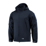 M-Tac Soft Shell -takki polyuretaanikalvolla ja fleece-vuorella, suojaa tuulelta ja säältä, kevyt malli mustana.