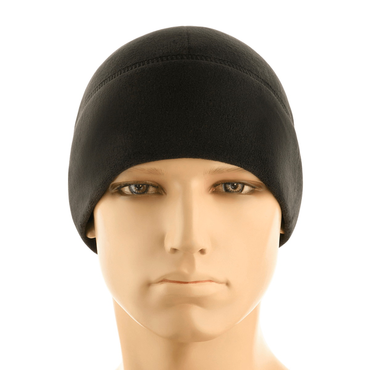 Mies pukeutuneena M-Tac Fleece Watch Cap Light Polartec Gen II, musta talvipipo, valmistettu kestävästä ja lämpimästä Polartec Micro Series -fleecestä.