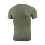 M-Tac T-Shirt Freedom oliivinvihreänä takaa, näyttää mukavan ja joustavan puuvillasekoitteen; painotus vapauteen ja voimaan.