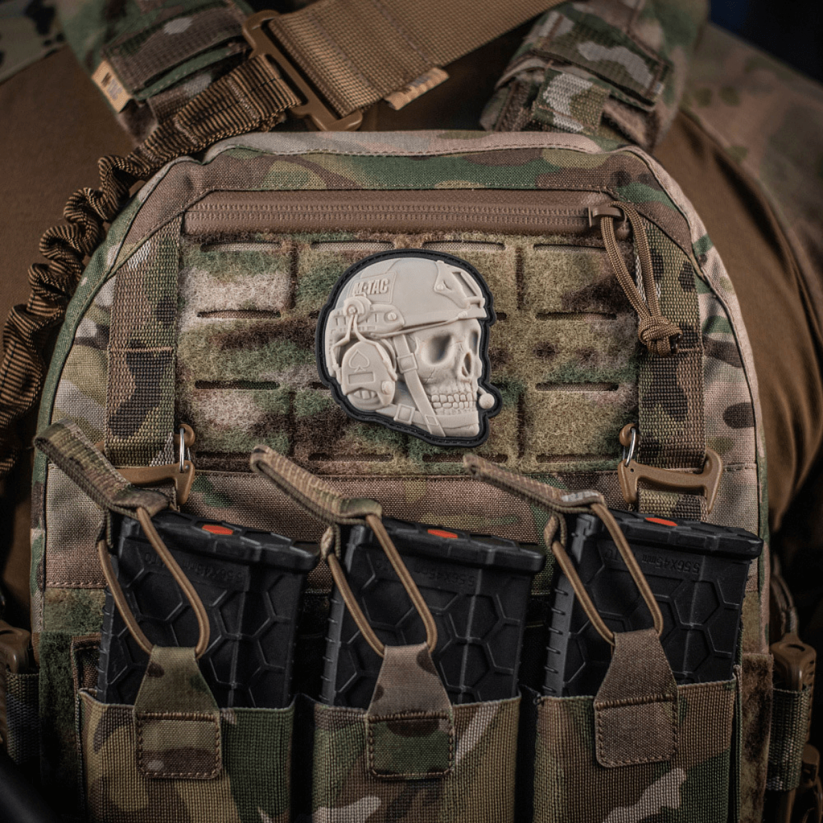 M-Tac Patch Operator 3D PVC taktisen liivin päällä Velcro-kiinnityksellä, realistinen muotoilu, sopii vaatteisiin tai varusteisiin, koko 6x7 cm.
