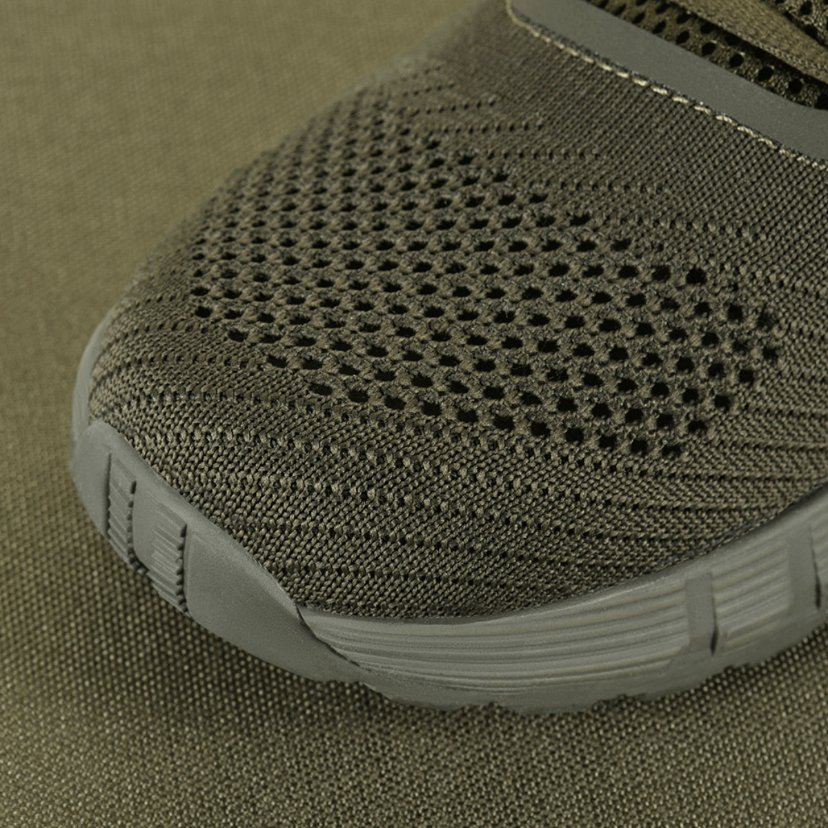 M-Tac Summer Light Sneakers lähikuva, näyttää kevyen hengittävän muotoilun ja kulutuskestävän kumipohjan, ihanteellinen kesälle.