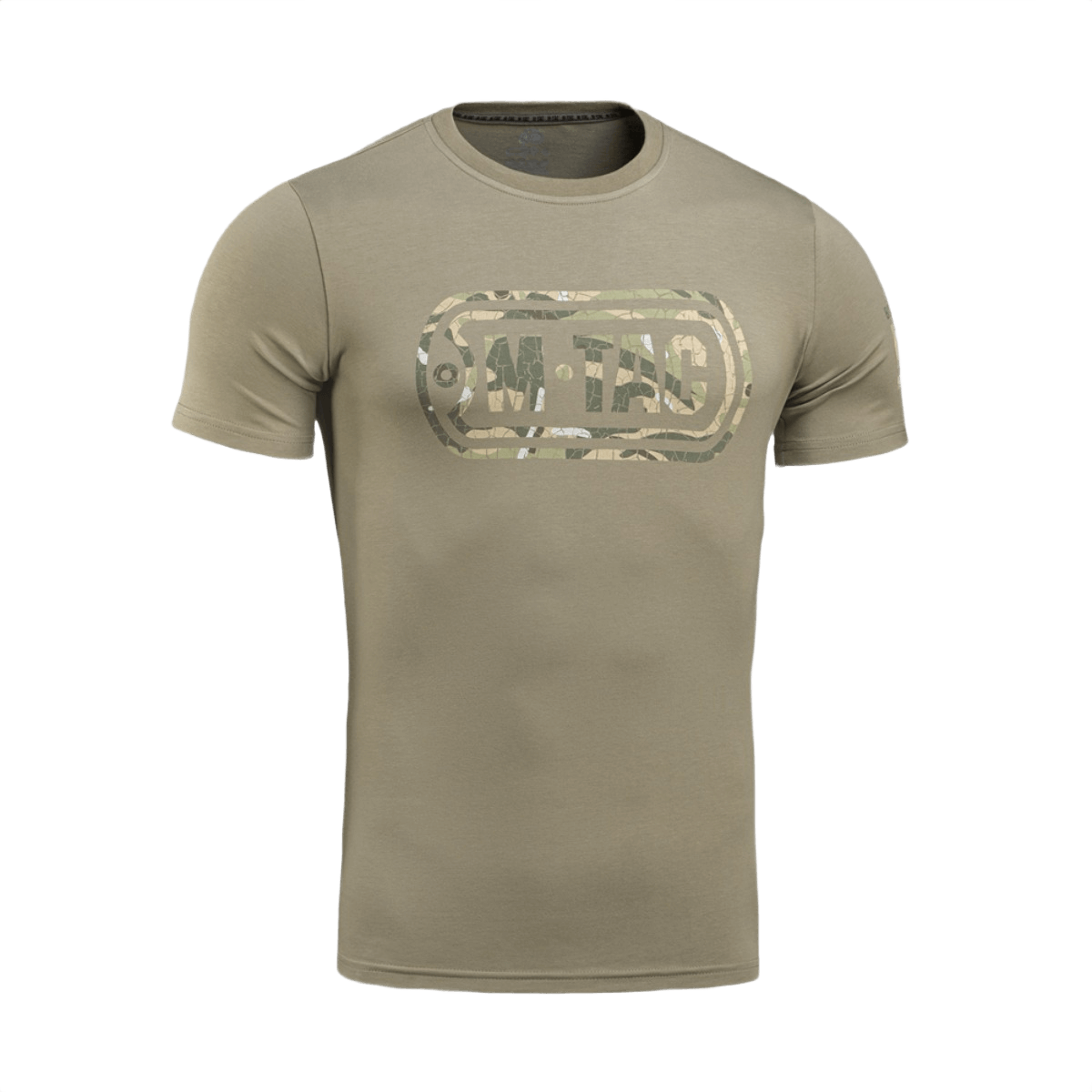 M-Tac T-Shirt Logo camokuvioinnilla ja sloganilla, tyylikäs muotoilu pehmeässä puuvillasekoitteessa, sopii taktiseen ja sotilaalliseen käyttöön.