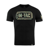 M-Tac T-Shirt Logo, camo ja ikoninen brändisuunnittelu, hihassa slogan "Born by Revolution – Hardened by War".