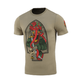 M-Tac T-Shirt Motanka printillä Motanka-nukke perinteisessä ukrainalaisessa asussa ja tekstillä 'M-TAC. Terra Cosaccorum'. Moderni ja kulttuurinen.
