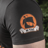 M-Tac T-shirt Black Sea Expedition MagnaColours®-printillä hihassa, sopii metsästykseen ja urheiluun, valmistettu puuvillasta ja elastaanista