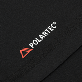 Lähikuva Polartec-logosta M-Tac T-shirt Ultra Light Polartec Ladyssa Power Dry®-materiaalissa.