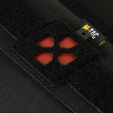 Lähikuva M-Tac Horizontal Medical Pouch ROLL Elite: tarralukko ja Cordura-materiaali.